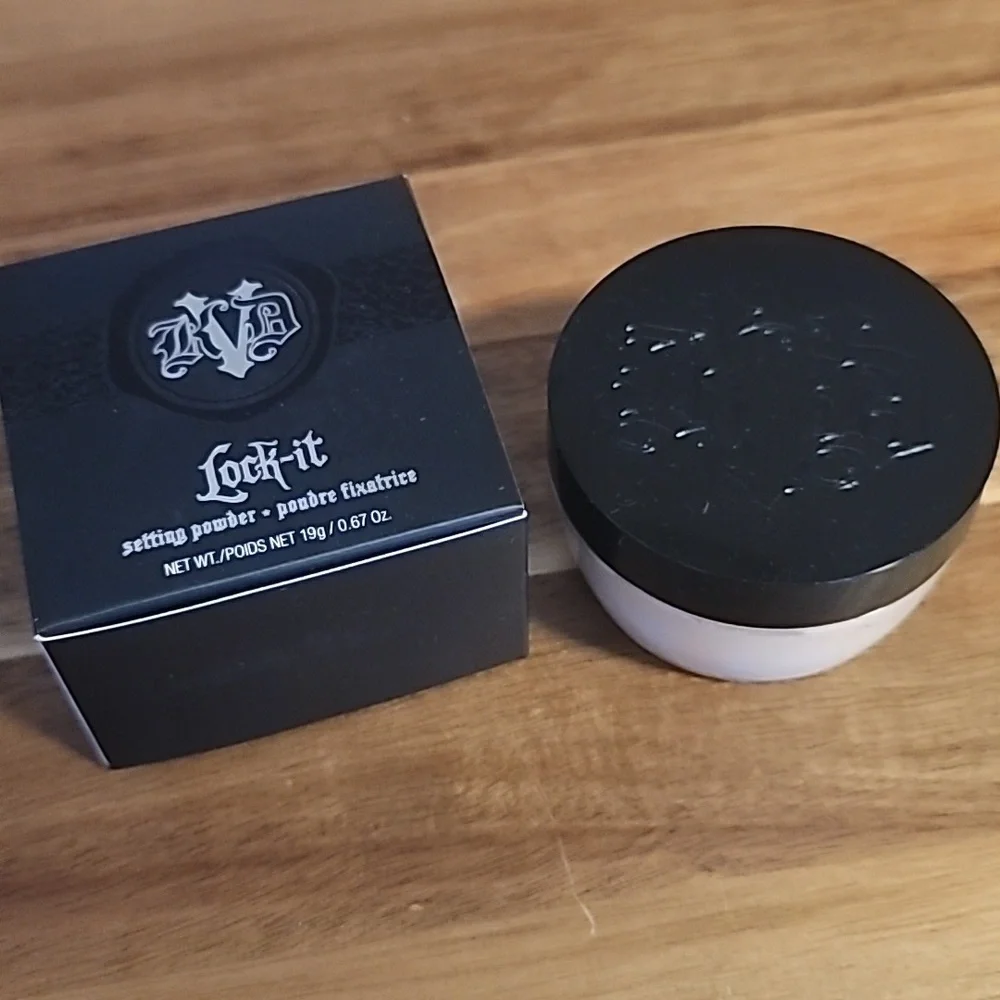 NIB KAT VON D LOCK-IT SETTING POWDER - Picture 8 of 12